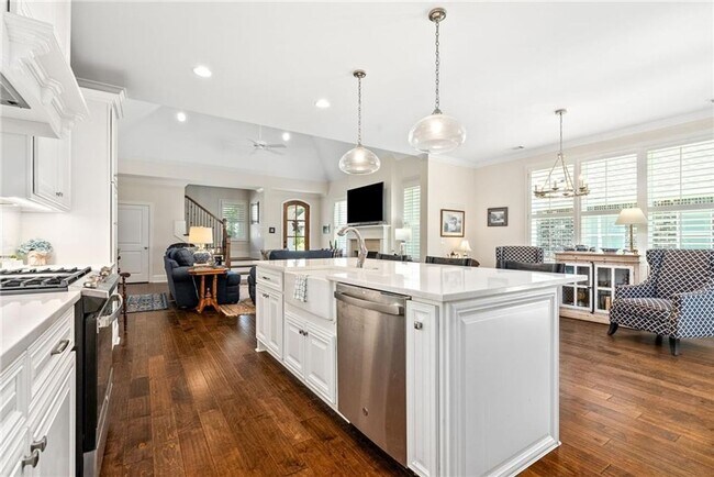 Building Photo - Spacious 4BR Home Near Auburn University –...