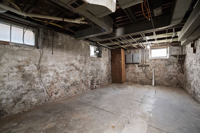 Building Photo - TGS Upstairs Lounge
