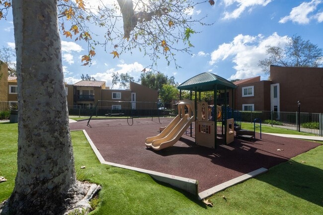 Building Photo - Move in Special: Spacious Downstairs Unit 3BR/2BA - 1/2 off FIRST Month Rent.