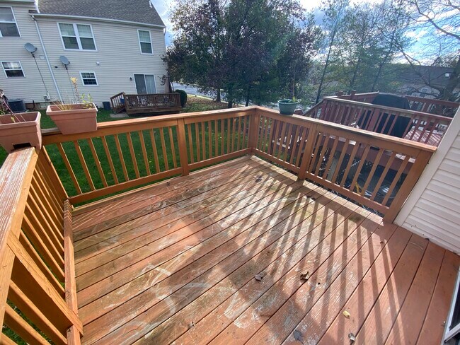 Deck (10x10 refinished since photo) - 4666 Louise Saint Claire Dr