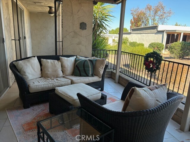 Building Photo - 28375 Paseo Grande Dr