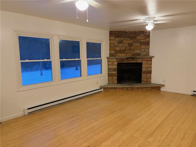 Building Photo - 39 Highgate Cir