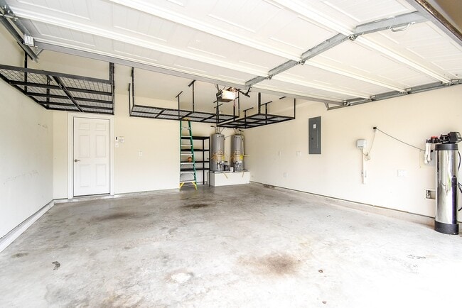 Building Photo - 24918 Meadowthorn Crest Ln
