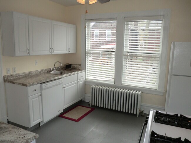 Building Photo - 7609 Tuscarora St