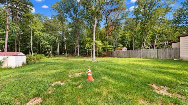 Building Photo - 456 S Nectar Ave