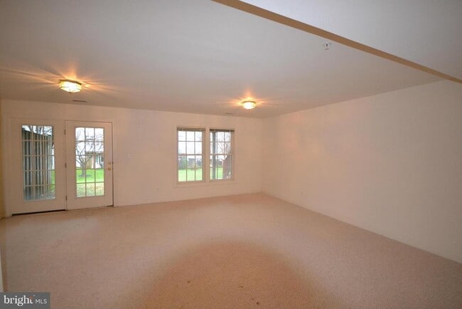 Building Photo - 2236 Sussex Way