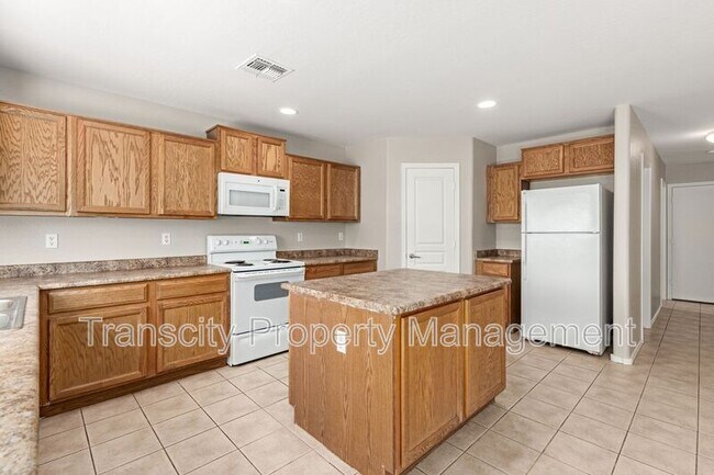 Building Photo - 39672 N Webb Cir