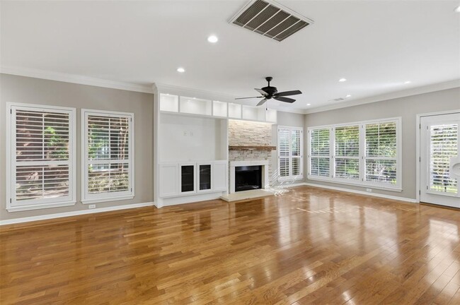 Building Photo - 5813 Miramonte Dr