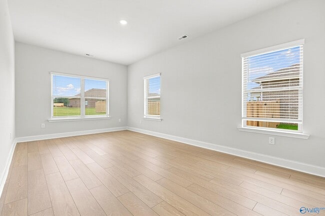 Building Photo - 22882 Ansley Dr