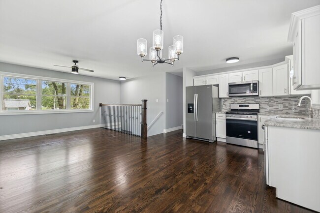 Building Photo - 4641 E 13th Pl