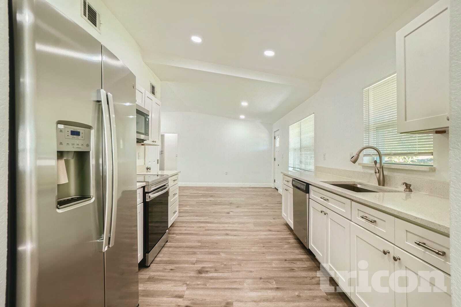 Building Photo - 2625 Nova Dr