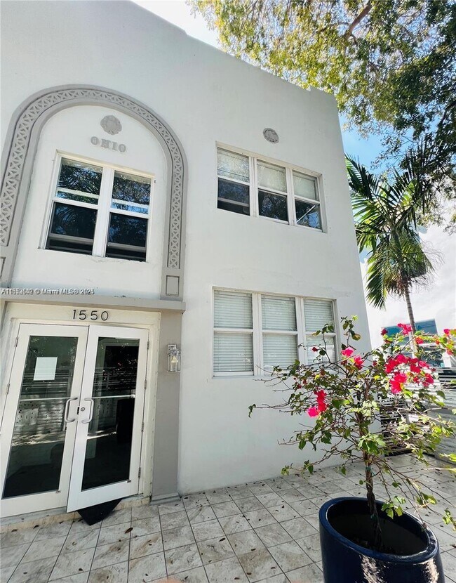 Building Photo - 1550 Drexel Ave