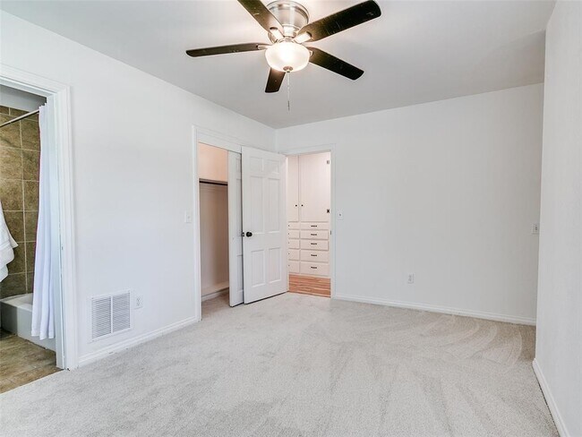 Building Photo - 2304 NW 56th Terrace