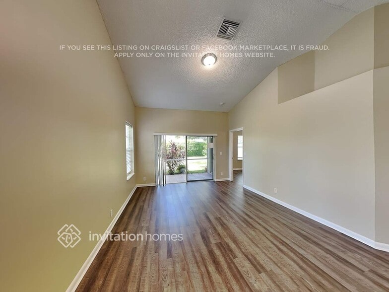 Building Photo - 8 Erwood Pl