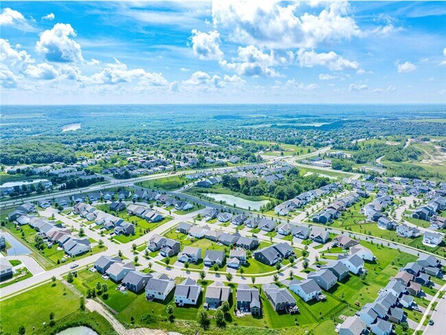 Building Photo - 1430 Nutmeg Cir