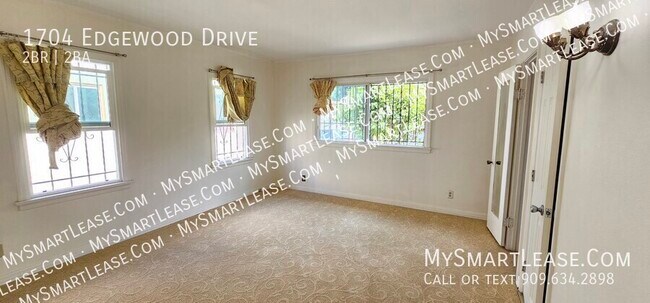 Building Photo - 1704 Edgewood Dr