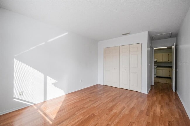 Building Photo - 646 Kenwick Cir