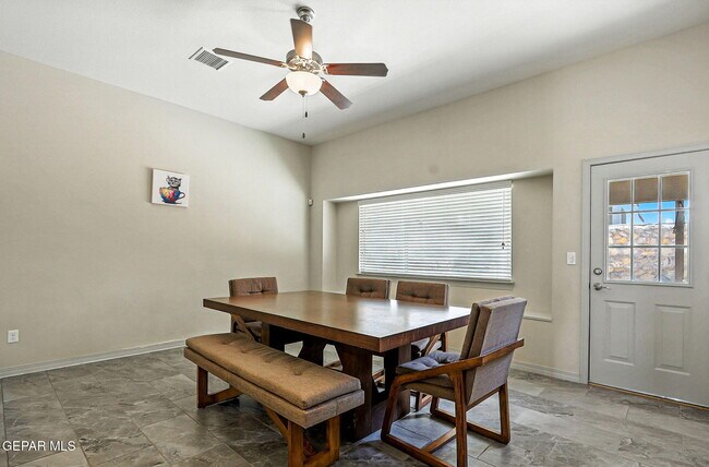 Building Photo - 14812 Hunters Grove Ave