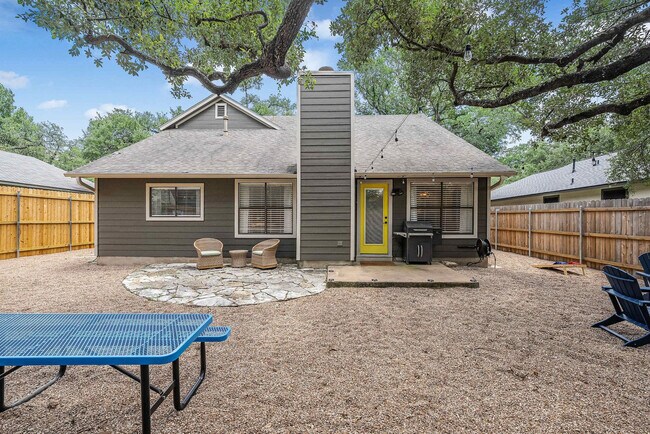 Building Photo - 7108 Dallas Dr