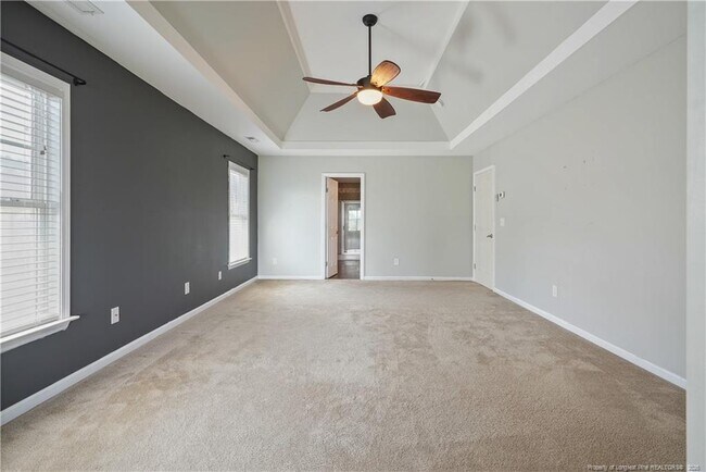 Building Photo - 415 Highgrove Dr