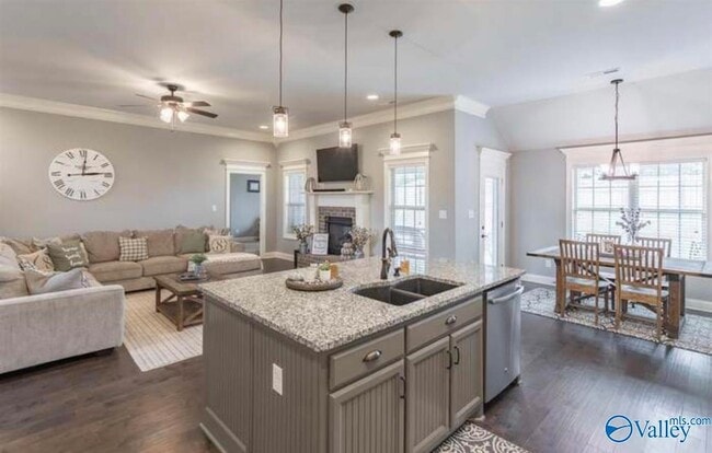 Building Photo - 13622 Arbor Ridge