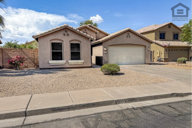 Building Photo - 3Bed/2Bath House in Avondale! Ready for Immediate Move-In! – RV GATE!