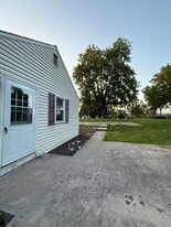 Building Photo - 6820 Rowe Dr
