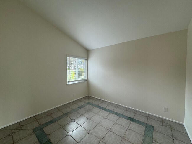 Building Photo - Beautiful 4Bd/2.5Ba Spacious Home in Missi...