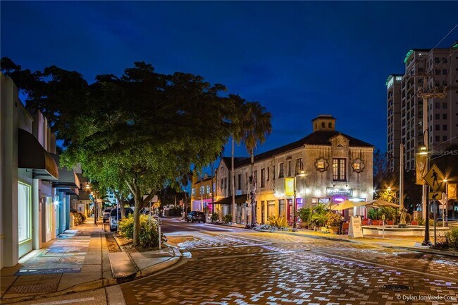 Building Photo - 1155 N Gulfstream Ave