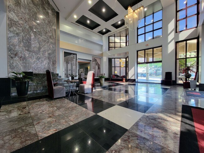 Building Photo - 725 Kapiolani Blvd