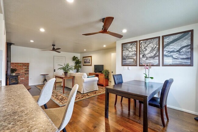 Primary Photo - 230 Granite Vista Dr