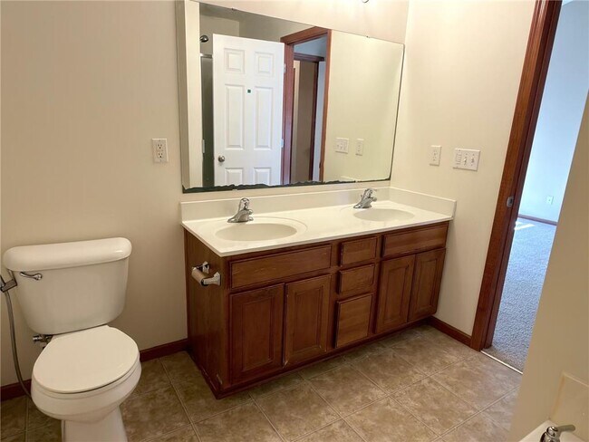 Building Photo - 9972 Vervain Dr