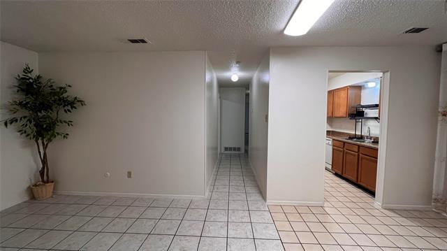 Building Photo - 2721 Petersburg Dr