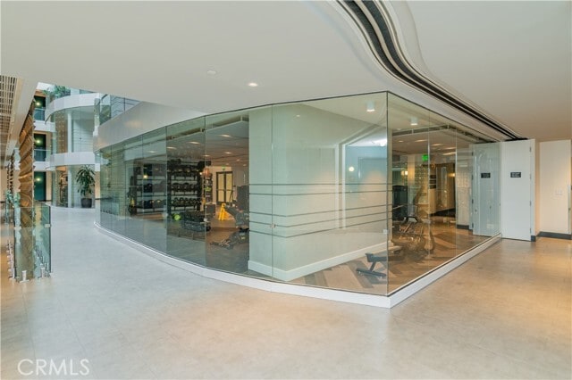 Building Photo - 400 S Broadway