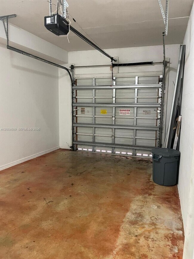 Building Photo - 2500 Centergate Dr