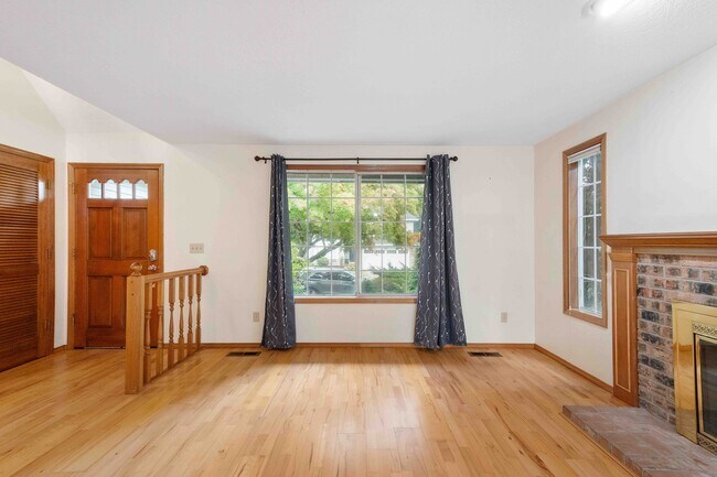Building Photo - 12323 SW Millview Ct