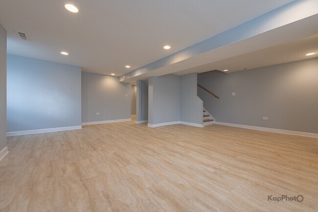 Building Photo - 7750 S Saginaw Ave