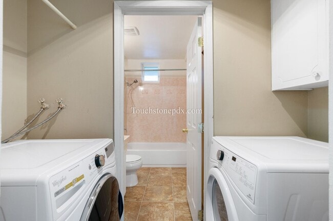 Building Photo - Quaint 3BD/1BA Home Near Mt. Tabor