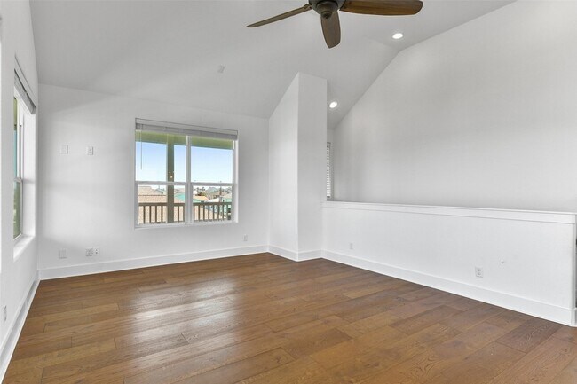 Building Photo - 4006 Fort Bend Dr