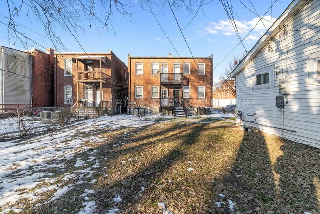 Building Photo - 4102 California Ave