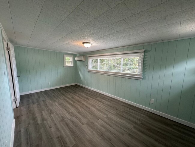 Building Photo - 190 Rogers Rd