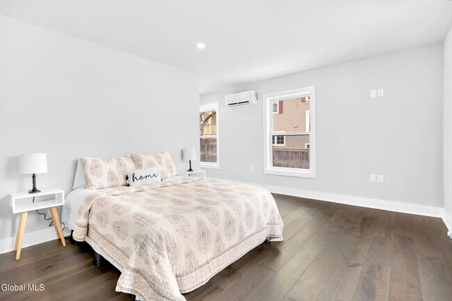 Building Photo - 103 E High St