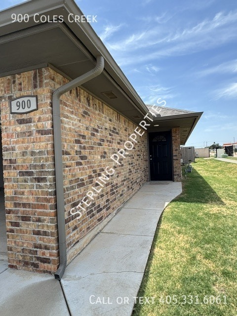 Building Photo - 900 Coles Creek