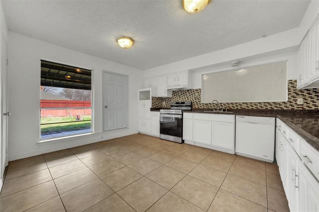 Building Photo - 1809 Trowbridge St