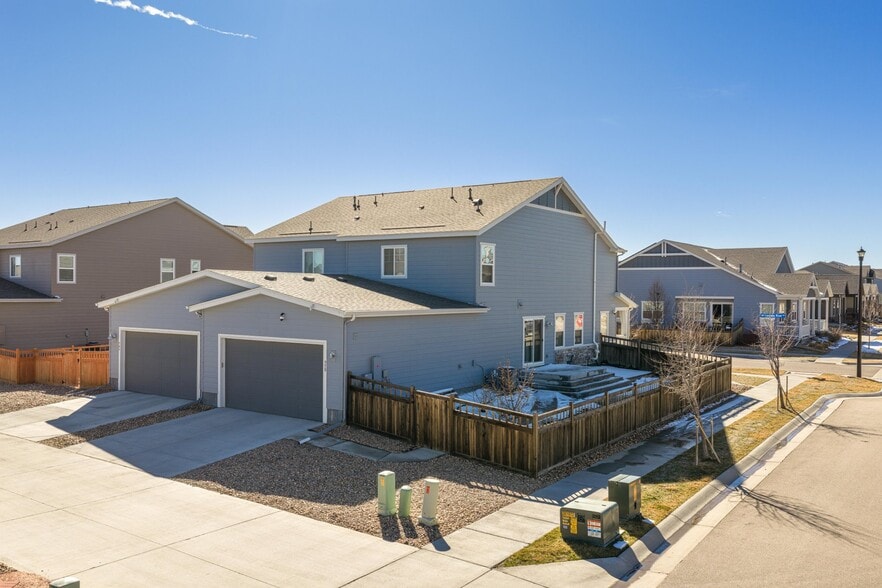 Building Photo - 958 Colorado River Ave