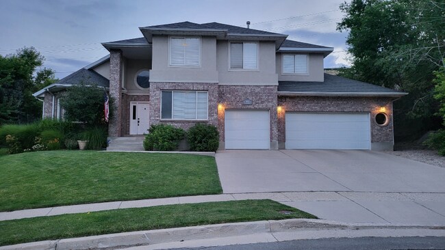 Building Photo - 1622 Heatherwood Cir