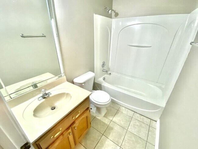Building Photo - MOVE IN SPECIAL! Desoto County-Great Schoo...