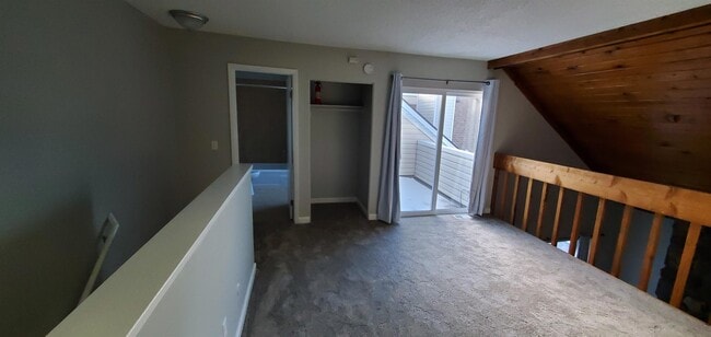 Building Photo - 13605 E Yale Ave