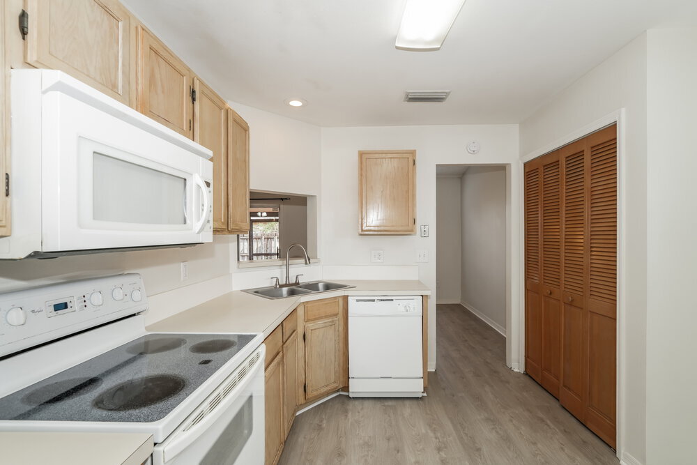 Building Photo - 10148 Cedar Dune Dr