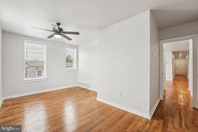 Building Photo - 4300 Chestnut St